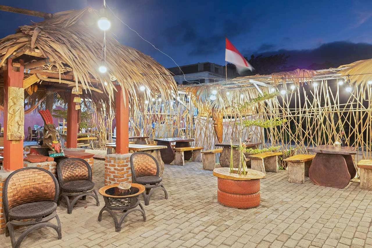 Onong'S Homestay & Cafe Tomohon Eksteriør bilde