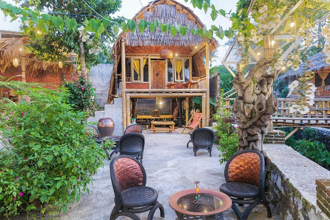 Onong'S Homestay & Cafe Tomohon Eksteriør bilde