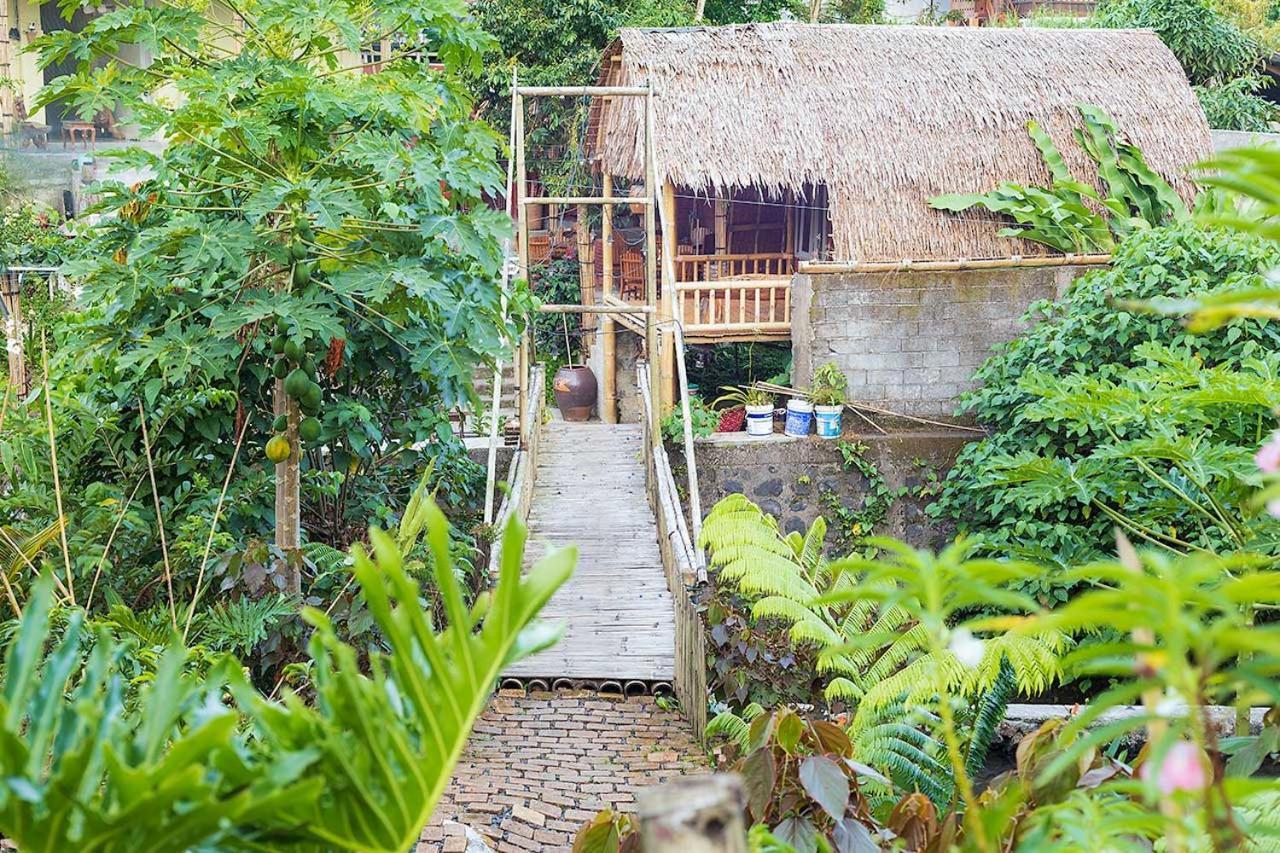 Onong'S Homestay & Cafe Tomohon Eksteriør bilde
